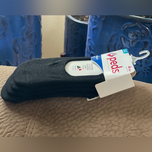 Socks — Mid Sport Liner Women's Black Socks (4 Pairs) - Shoe Size: 8-12 — Peds - Picture 4 of 14